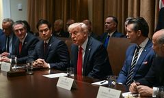 Numery od ludzi Trumpa dostępne w sieci. Niemieckie media alarmują