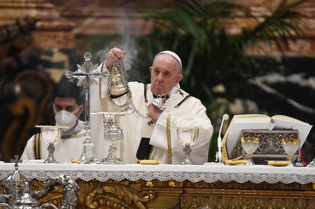 Wielki Czwartek. Media: Papież Franciszek odprawił mszę w domu ukaranego kard. Becciu (zdjęcie ilustracyjne)