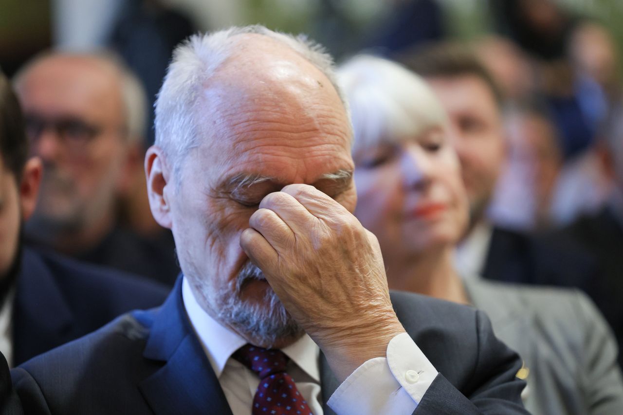 Antoni Macierewicz nie zdał egzaminu na prawo jazdy. Znów nie może usiąść za kierownicą