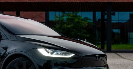 Efekt Muska? Tesla z rekordowymi spadkami sprzedaży w Europie