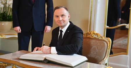 Podwyżka zasiłku dla bezrobotnych bez pięciu lat stażu pracy. Prezydent podpisał