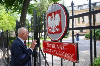 Jednak są pieniądze na wynagrodzenia w TK? "Nie byliśmy w stanie nic z tym zrobić"
