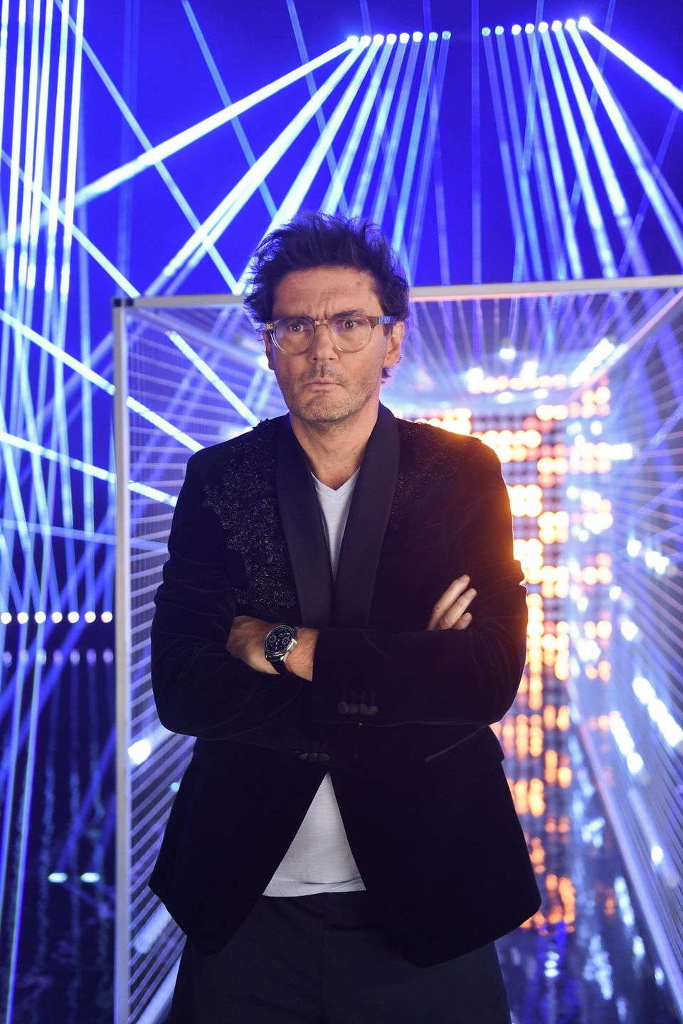 okulary z przezroczystymi oprawkami, zarost, Milionerzy, Kuba Wojewódzki, Wiosenny spot TVN, spot TVN, TVN, luty 2023