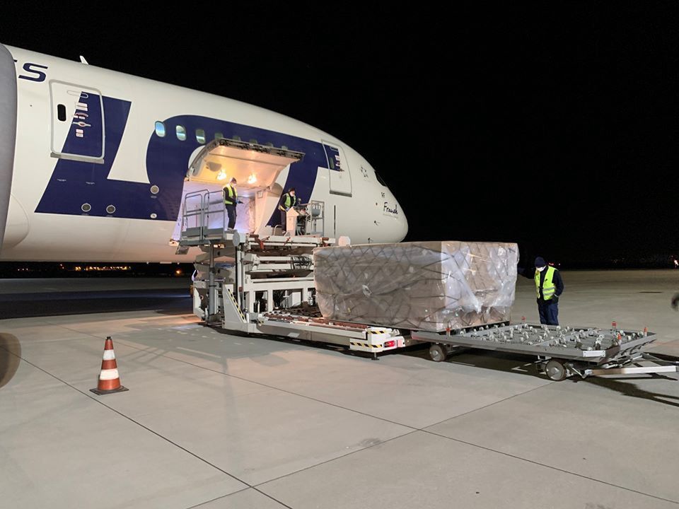 Transport sprzętu kupionego przez Dominikę Kulczyk