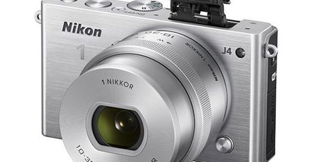 Nikon 1 J4 - nowa matryca, lepszy AF i 20 kl./s