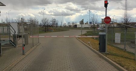 Sklep‑Parkingowy.pl – infrastruktura, która porządkuje przestrzeń i podnosi bezpieczeństwo