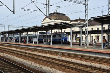 Tarnów: Wypadek podczas wysiadania z pociągu na stacji