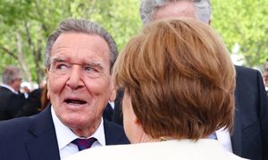 Niemiecki dziennik krytykuje Schroedera za słowa o Polsce. Polityk bronił Nord Stream