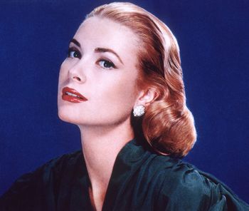 Klątwa Grimaldich. Wnuczka Grace Kelly ją przełamuje