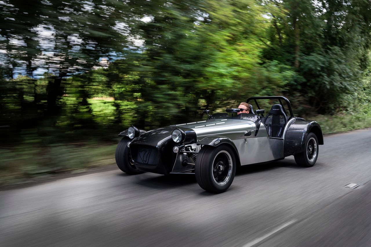 Caterham Seven Superlight Twenty - superlekki sposób na urodziny