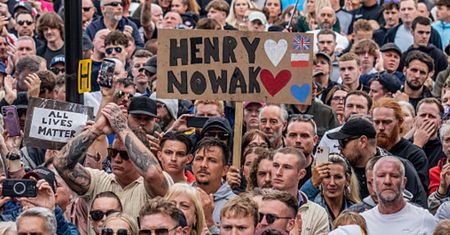 "Odmówił wyjścia z celi. Płakał". 24-latek protestował po śmierci Nowaka