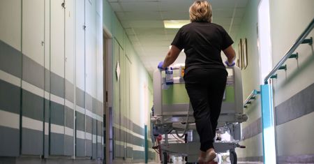 Problemy szpitala w Otwocku. Pracownicy nie dostali na czas pensji
