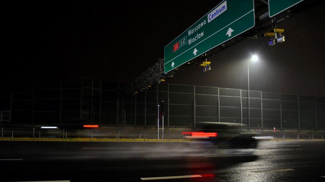 Kamery objęły łącznie 14 km trasy S8