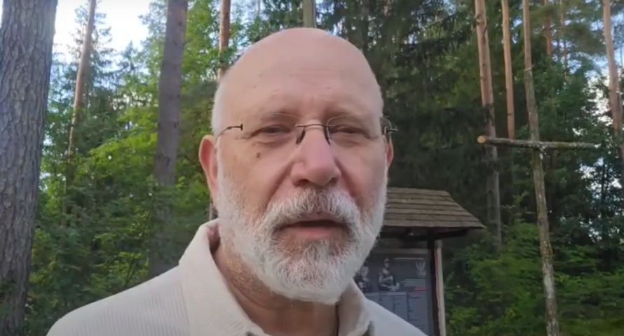 Poezja, malarstwo... Były szef KRRiT ma nowy pomysł na siebie w internecie