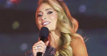 Sylwestrowa Moc Przebojów z Polsatem. Marcelina Zawadzka zadała szyku. Ma świat u stóp