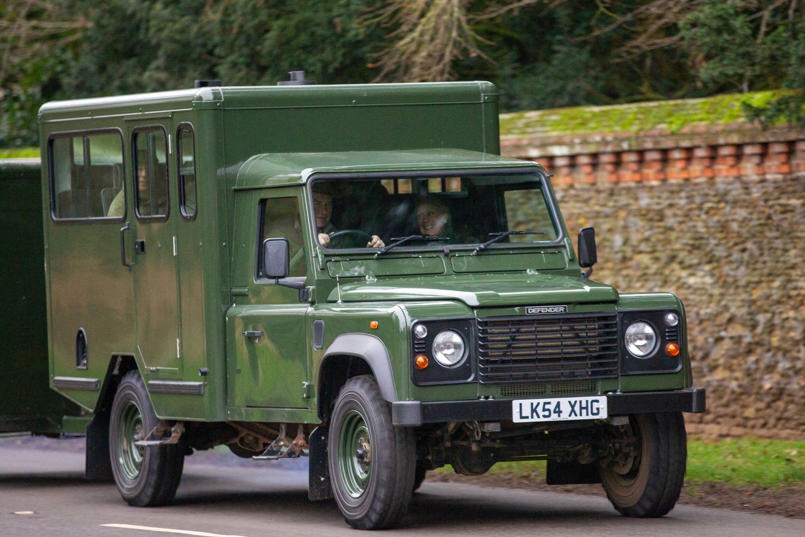 Land Rover Defender 130 Gun Bus