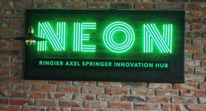 Onet RAS-Polska uruchomił multimedialne biuro „Neon”. „Wizytówka cyfrowej twarzy firmy”