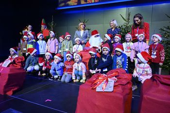 Kielce: Świetna zabawa ze Świętym Mikołajem na Ekobajkowym Dniu Dwujęzyczności