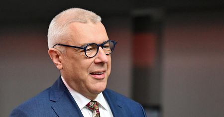 Kontrowersje ws. kancelarii Giertycha. "Każdy sam wybiera obrońcę"