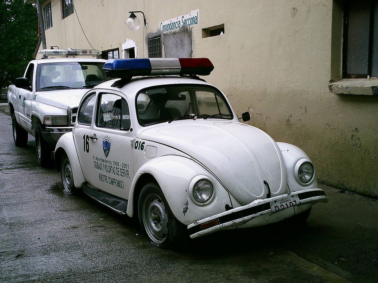 Volkswagen Beetle Maggiolino Police (fot. cepolina.com)