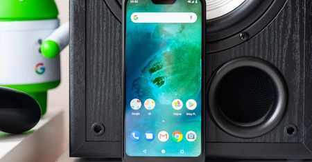 Xiaomi Mi A2 Lite - świetny telefon za 1000 zł