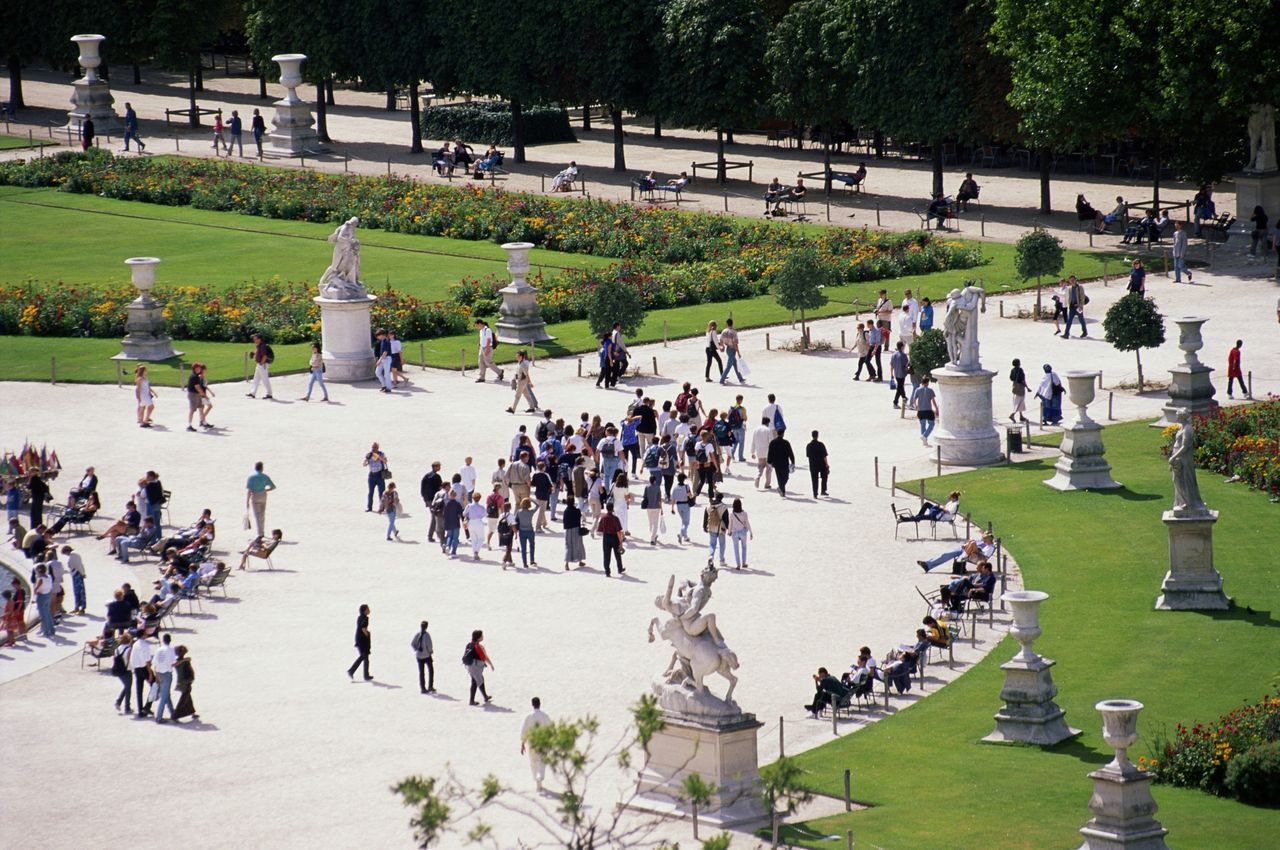 Tourists to face hefty fines for smoking during France Olympics