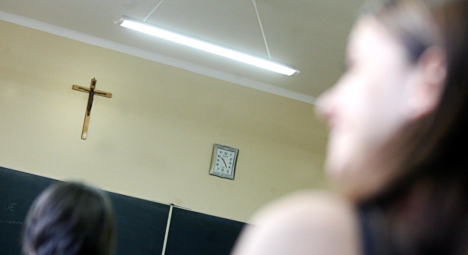 Religia lub etyka;nf jest przedmiotem dodatkowym w szkołach. W związku z tym wielu młodych ludzi zastanawia się, czy religia wlicza się do średniej. Dotychczas tak było, ale od roku szkolnego 2023/2024 się to zmienia.