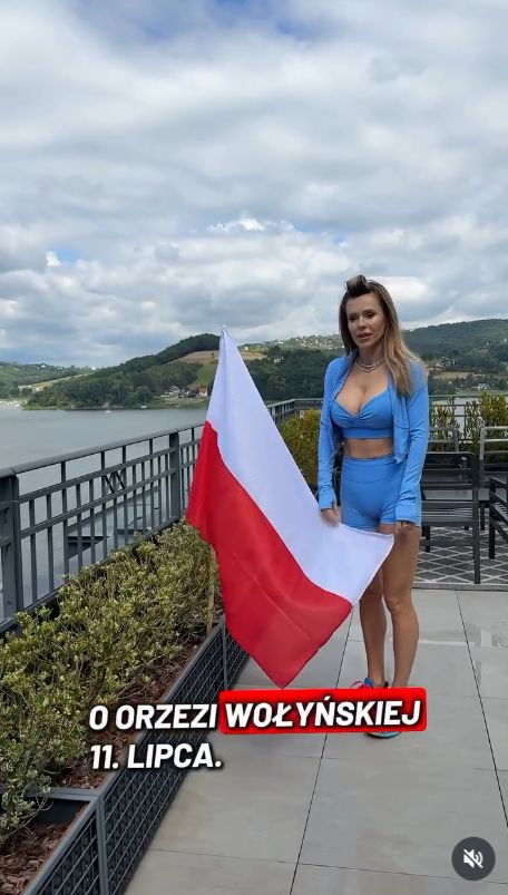 Doda wywołała zamieszanie patriotycznym gestem