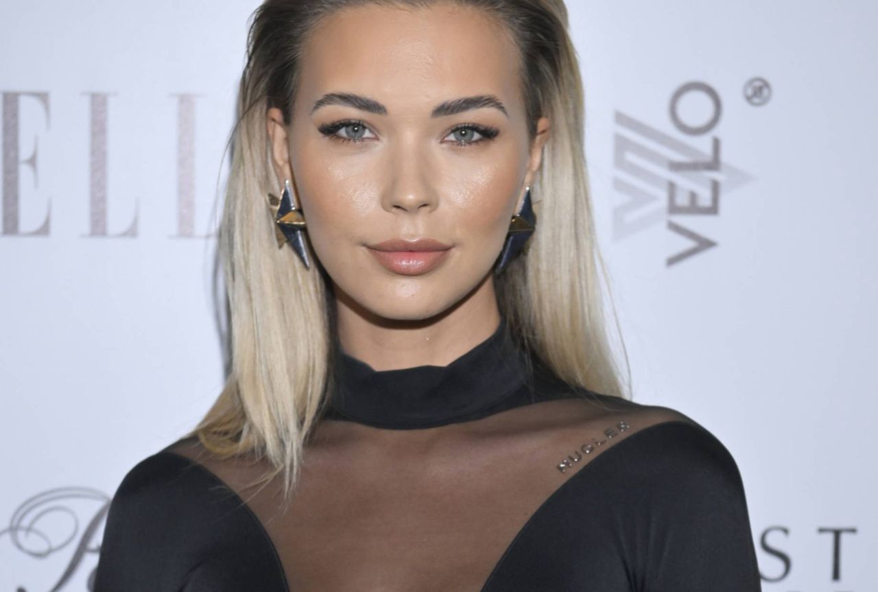 Sandra Kubicka w mini na wielkiej gali. Odważnie