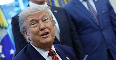 Wielka podwyżka ceł Trumpa wchodzi w życie. Ominie tylko jeden kraj