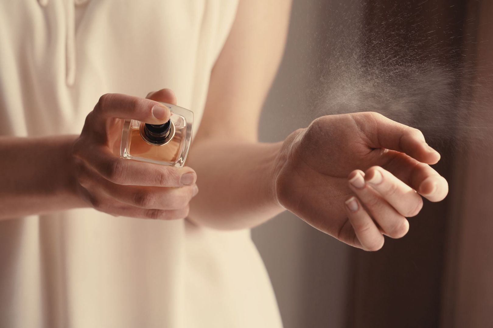 Uniwersalny pomysł na prezent? Kosmetyki i perfumy nigdy nie zawodzą. Teraz taniej w Black Weeks na Allegro!