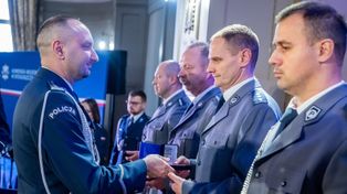 Bydgoszcz: Policjanci dostarczają w grudniu listy polecone