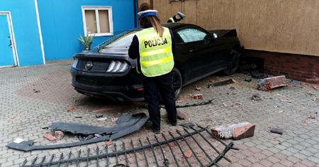 Szczytno. Kierowca mustanga usłyszał zarzuty. Jest wniosek o areszt