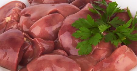 Przed smażeniem wymocz wątróbkę. Ten płyn sprawi, że będzie miękka i delikatna