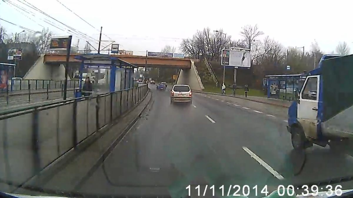 Jak wygląda przejazd karetką po polskich ulicach? 1