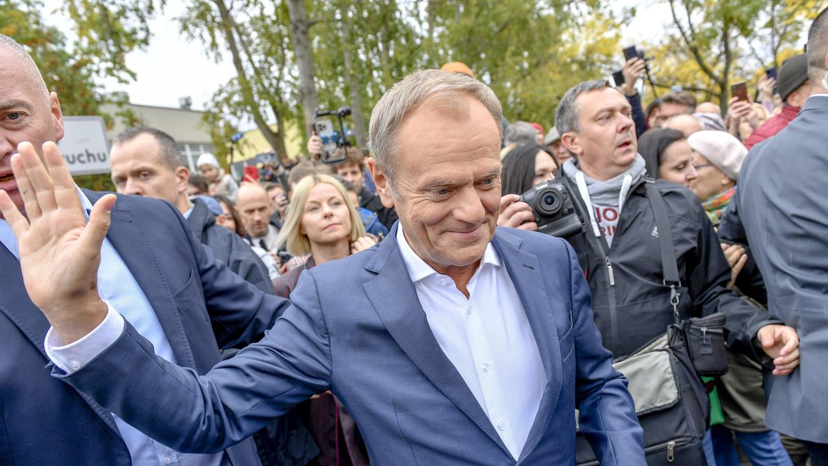 Donald Tusk "wyróżnił" wpis Daniela Obajtka w mediach społecznościowych