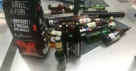 Promocja piwa w Lidlu okazała się hitem - 10 butelek gratis. Wszystkich gatunków, czyli… niektórych. Ale nie wiadomo jakich