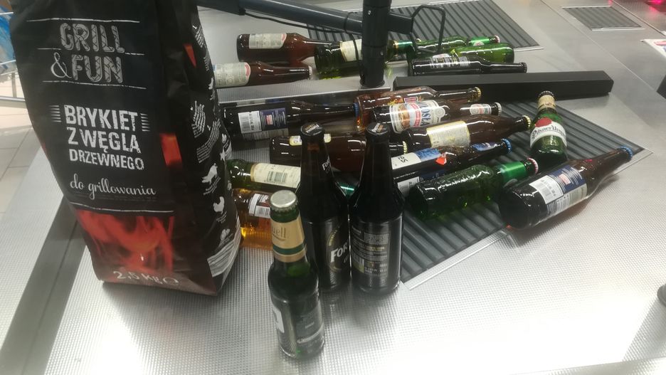 Promocja piwa w Lidlu dotyczyła wszystkich gatunków w butelkach. Przy zakupie 20 sztuk, 10 było za darmo