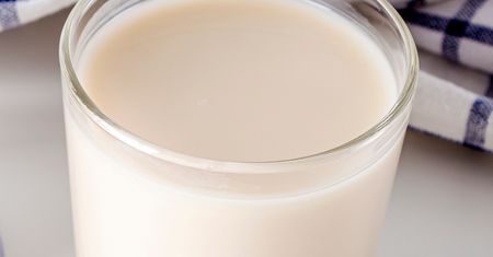 Dodaję do kefiru i piję każdego ranka. Dość szybko zmieniłam rozmiar spodni na mniejszy