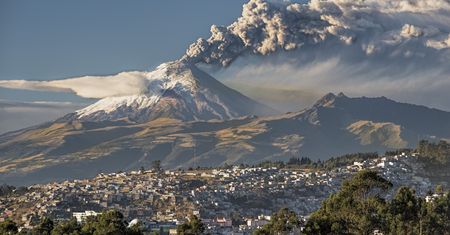 Chiles-Cerro Negro budzi się do życia. Mieszkańcy są zaniepokojeni