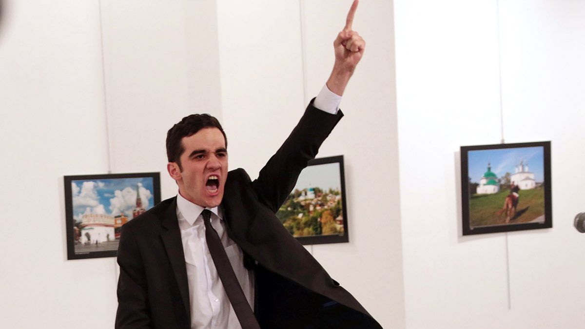 Burhan Ozbilici autorem zdjęcia roku w World Press Photo 2017. Zobaczcie pozostałych nagrodzonych 1