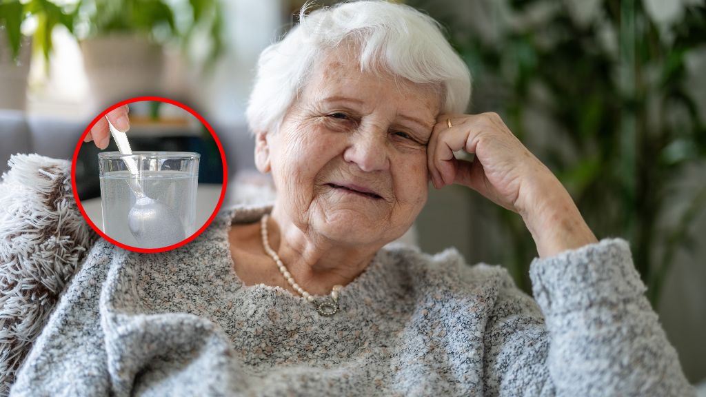 Wystarczy wsypać łyżeczkę proszku do szklanki letniej wody