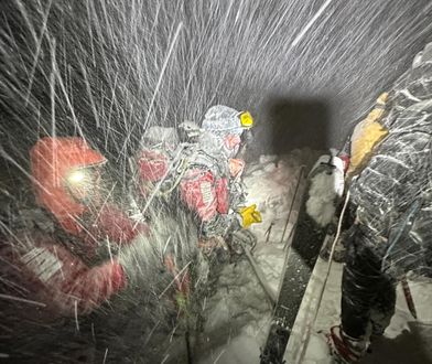 Koszmarne warunki w Tatrach. Nie żyje turysta porwany przez lawinę