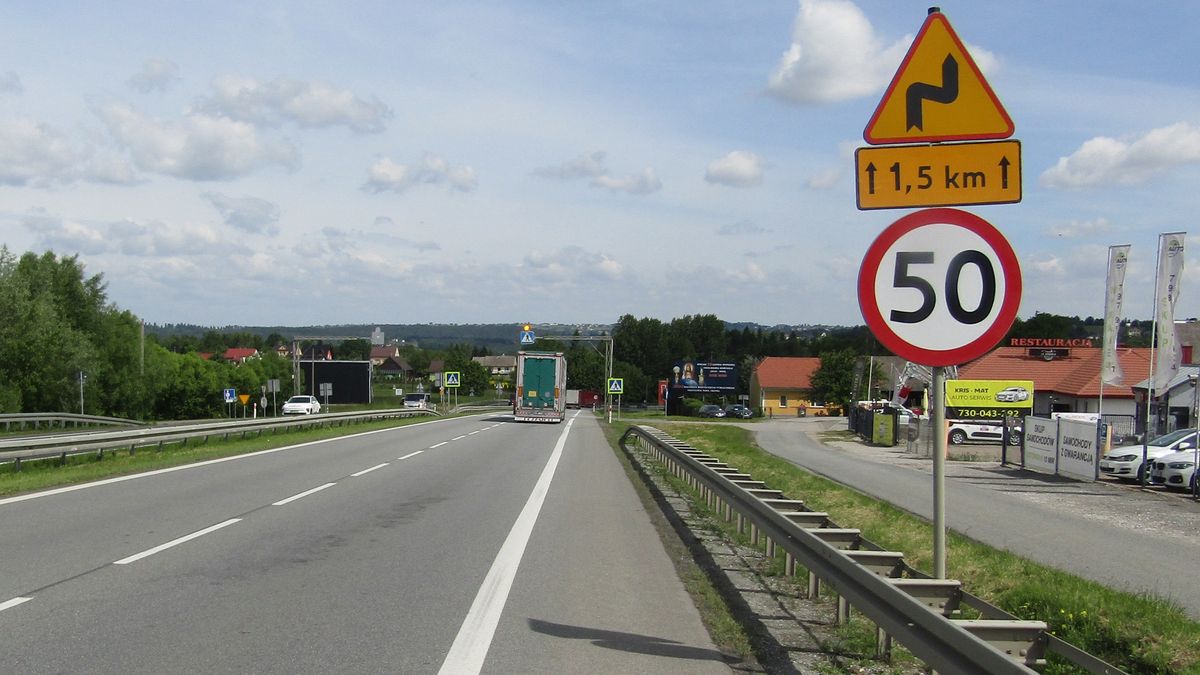 Znak ograniczenia prędkości