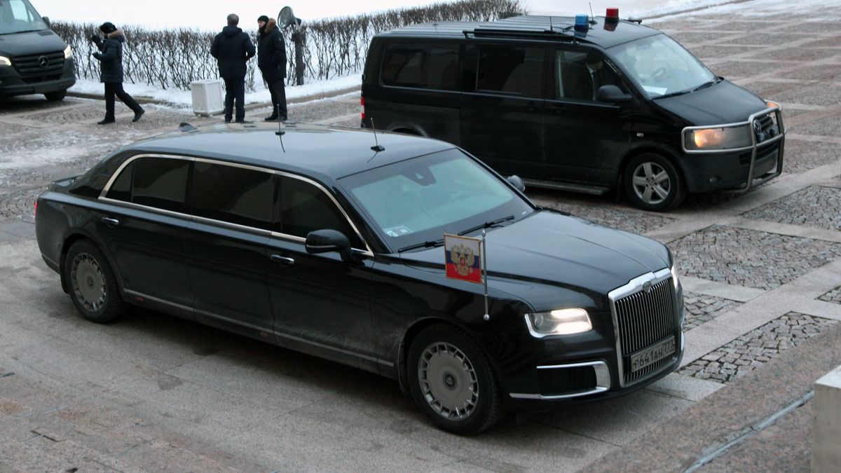 SAINT PETERSBURG, RUSSIA - DECEMBER 27: (RUSSIA OUT) Russian President Vladimir Putin's Aurus Senat limousine seen during the Informal Summit of the Commonwealth of Independent States (CIS) on December 27, 2022 in Saint Petersburg, Russia. President Putin arrived in Saint Petersburg to hold an annual leaders summit of ex-Soviet states. (Photo by Contributor/Getty Images)