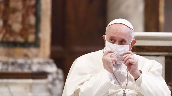 Zdjęcie dnia. Papież Franciszek po raz pierwszy w masce w miejscu publicznym 1