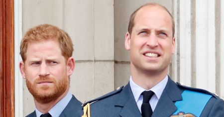 Książę William kilka lat temu próbował się skontaktować z Harrym. Ujawniono TREŚĆ WIADOMOŚCI, jaką Sussex miał wysłać bratu