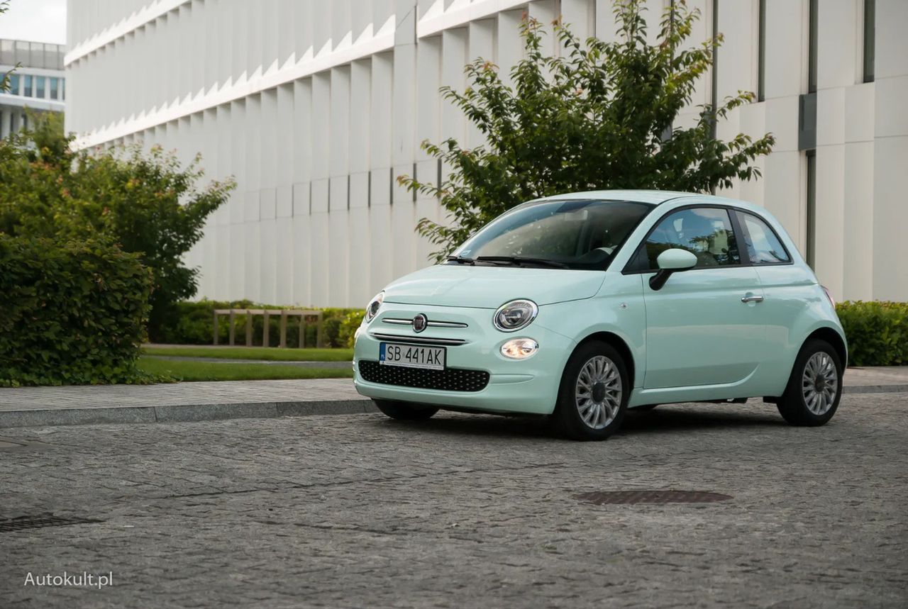 Fiat 500 - najtańsze dostępne w wynajmie Carsmile auto na rynku