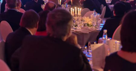 "Wódka lała się strumieniami". Tak bawiły się na balu karnawałowym