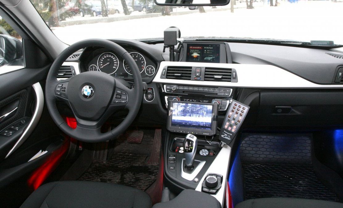 Nowe policyjne samochody są wyposażone w wideorejestrator. To coraz bardziej kontrowersyjne urządzenie